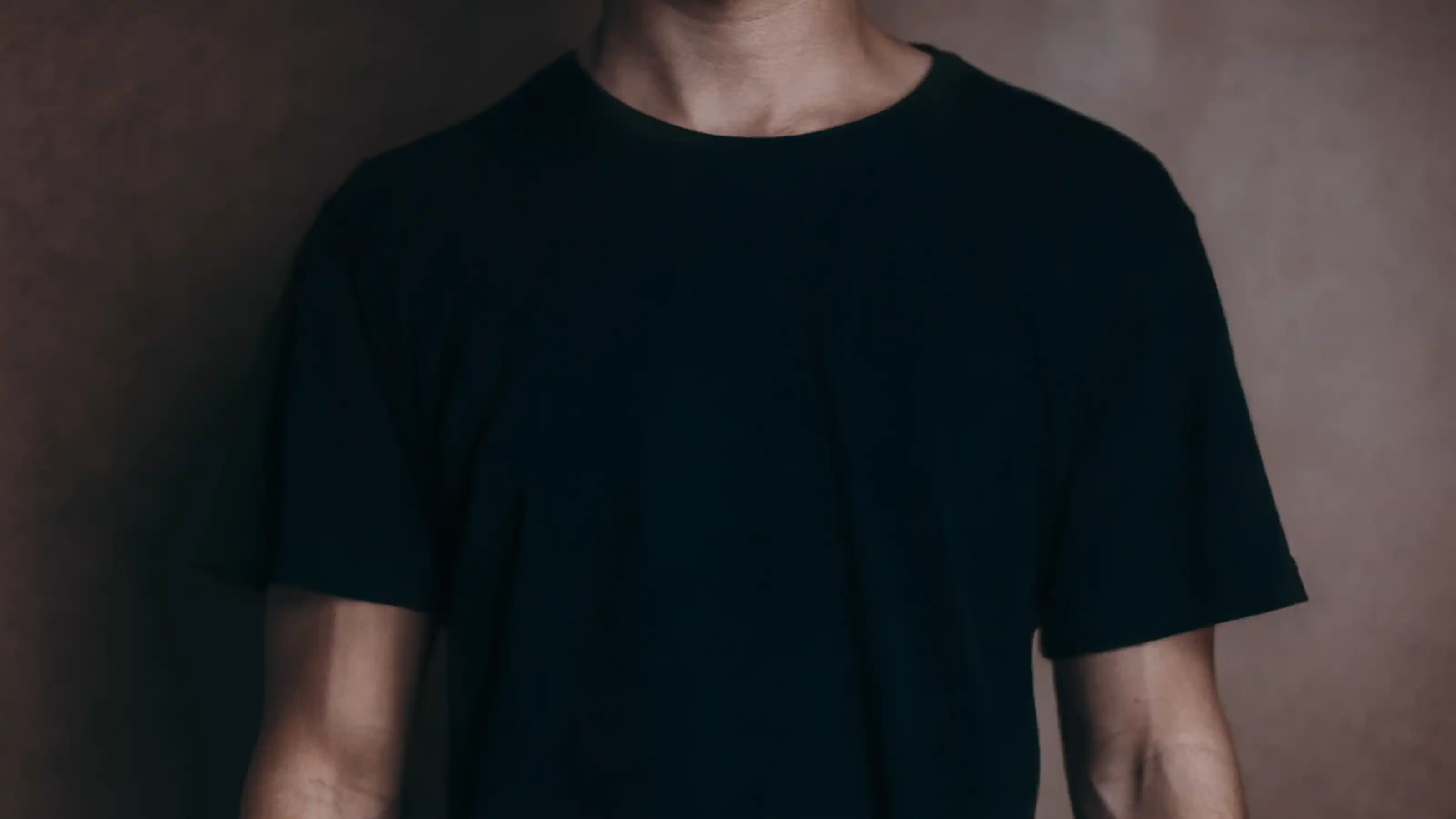 School Merch t-shirt, finns i olika kollektioner och färger